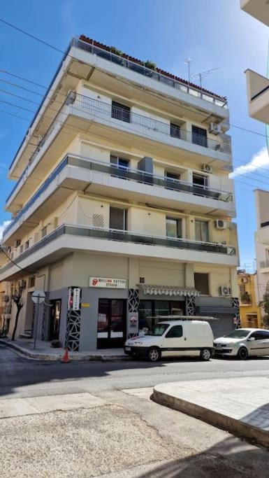 Classic Apartment In קלמאטה מראה חיצוני תמונה