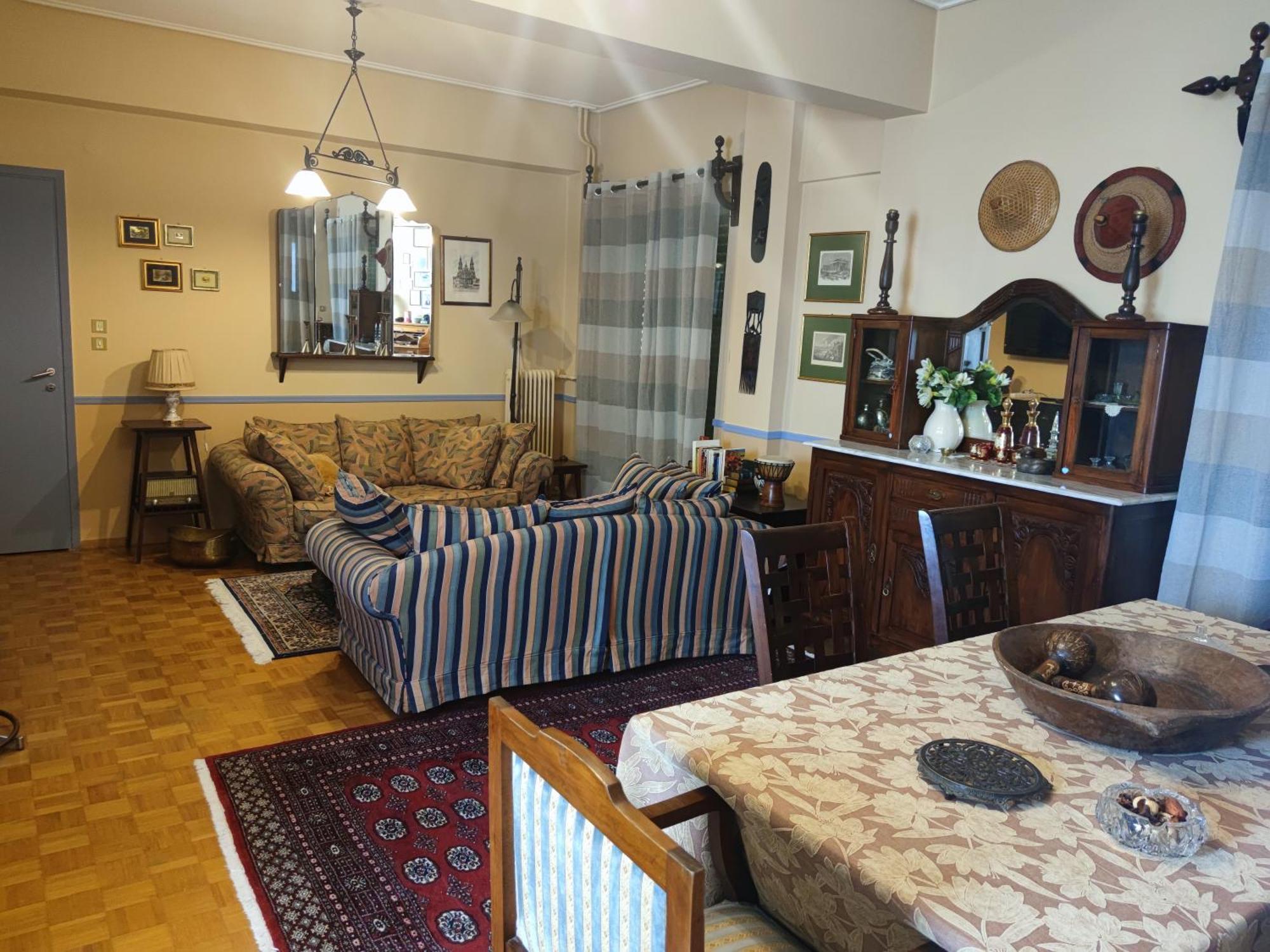 Classic Apartment In קלמאטה מראה חיצוני תמונה